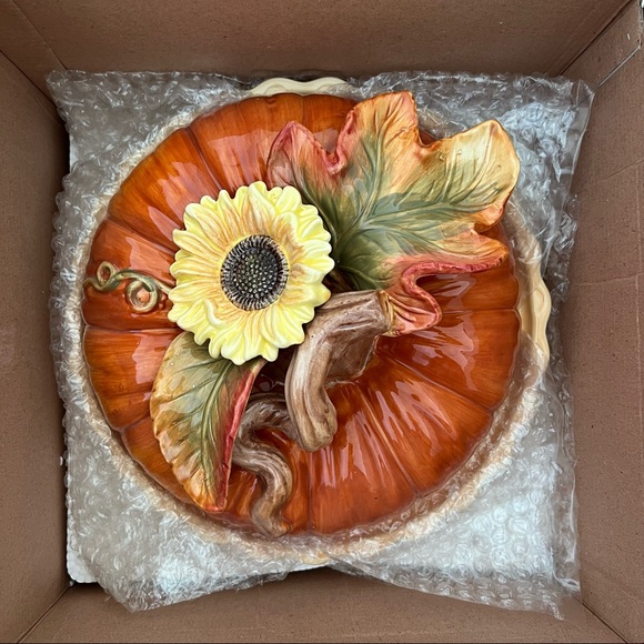 Cracker Barrel Bountiful Harvest Sunflower Pumpkin Pie Plate - Picture 7 of 13